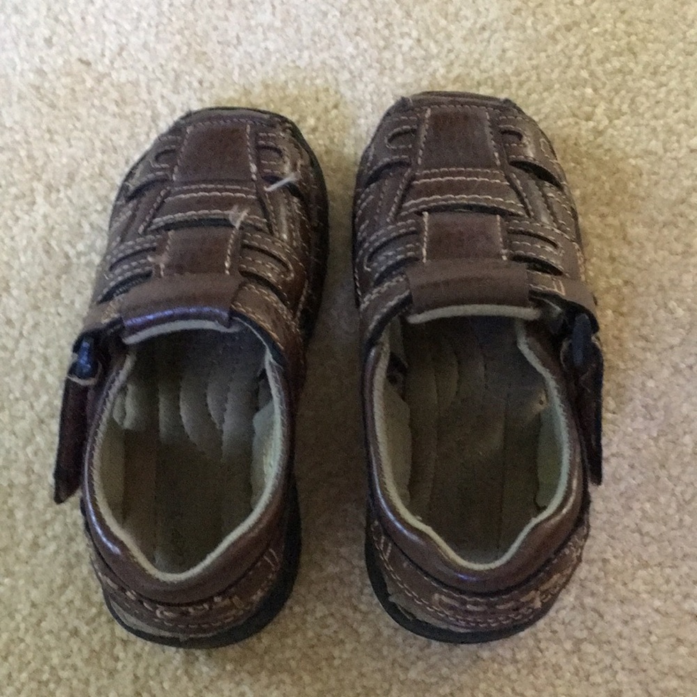 Toddler boy size 8 brown sandals